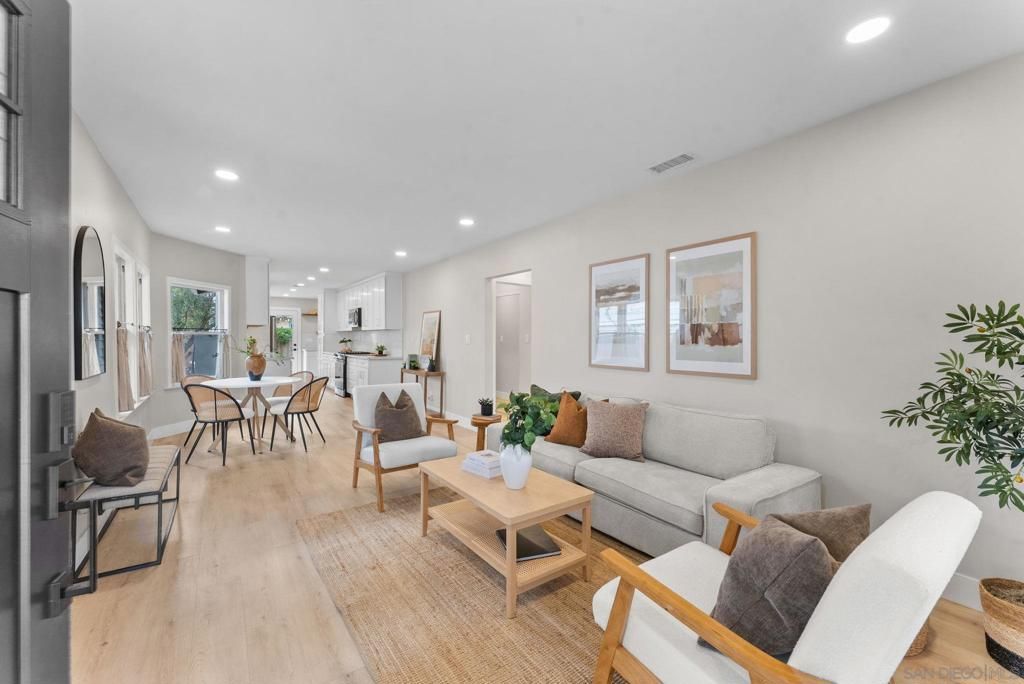 Image 2 of property listing at 1634 Fern Street, San Diego, CA 92102