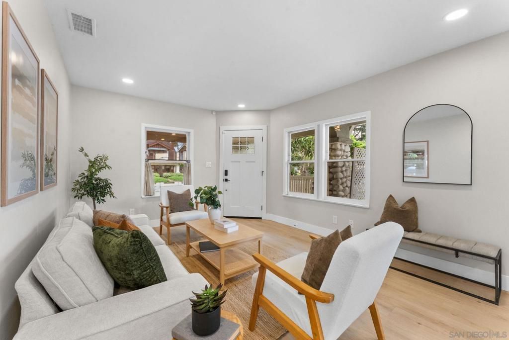 Image 4 of property listing at 1634 Fern Street, San Diego, CA 92102