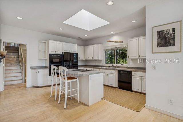 300 Seabrook Dr, Hilton Head Island, SC 29926