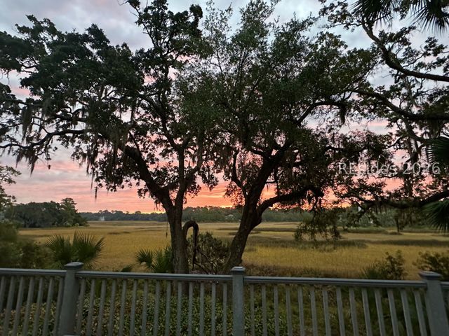 300 Seabrook Dr, Hilton Head Island, SC 29926