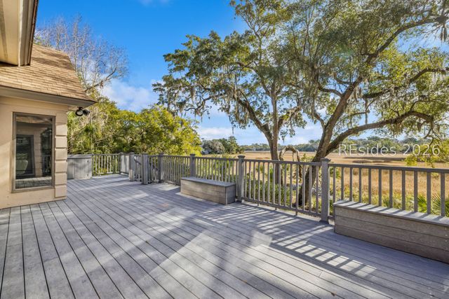 300 Seabrook Dr, Hilton Head Island, SC 29926