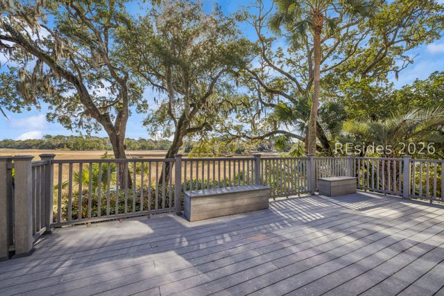 300 Seabrook Dr, Hilton Head Island, SC 29926