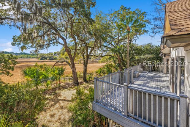 300 Seabrook Dr, Hilton Head Island, SC 29926