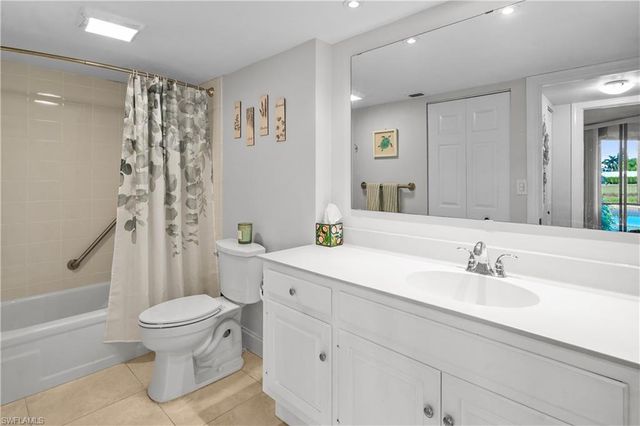 413 Augusta BLVD 105, Naples, FL 34113