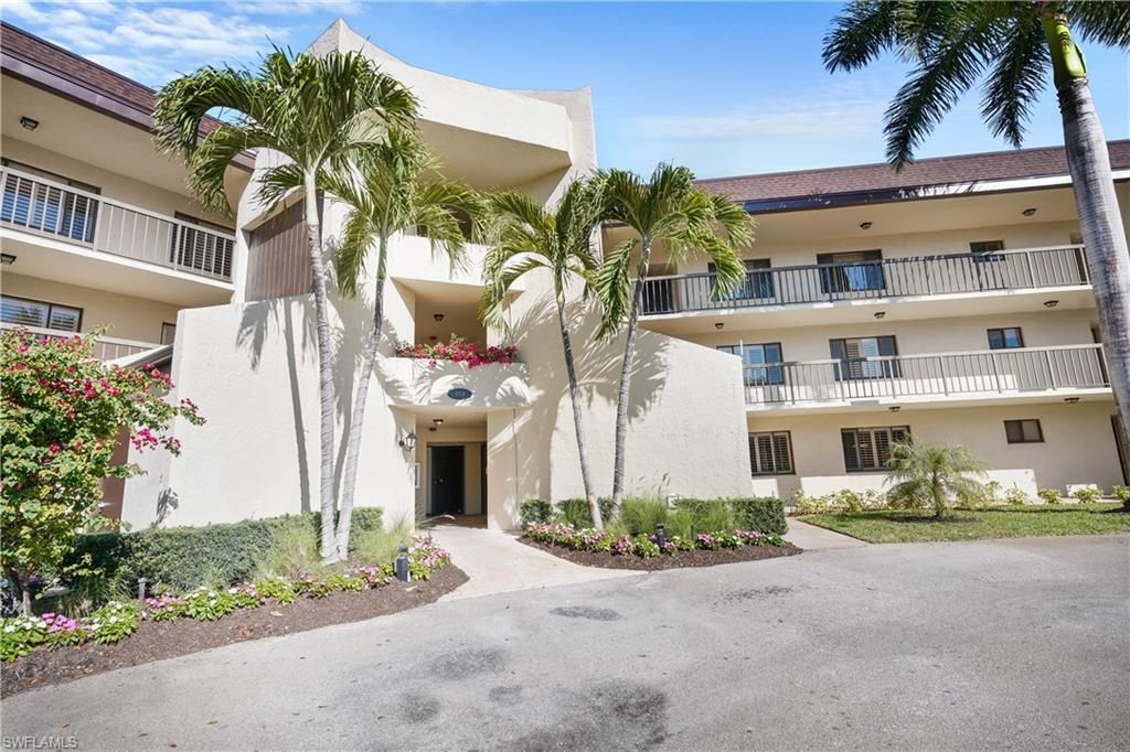 413 Augusta BLVD 105, Naples, FL 34113