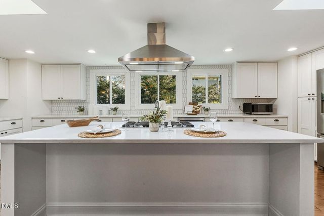 3704 Swann Street, Raleigh, NC 27612