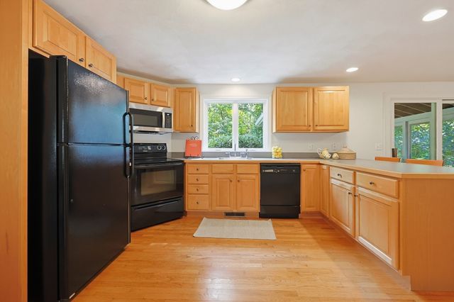 405 Main St, Acton, MA 01720
