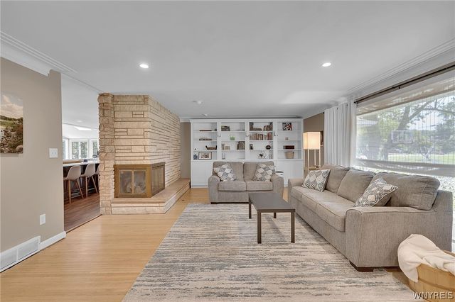 9230 Valley Stream Road, Clarence, NY 14031