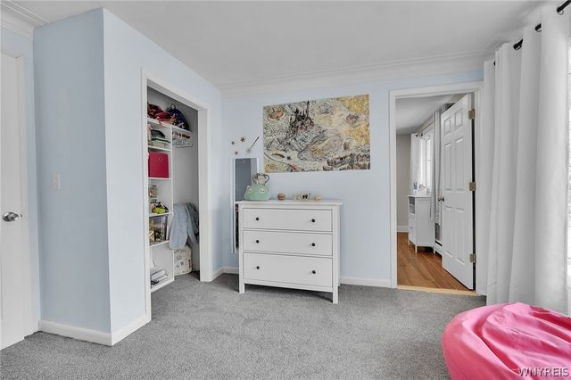 9230 Valley Stream Road, Clarence, NY 14031