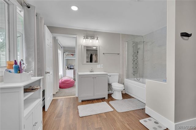 9230 Valley Stream Road, Clarence, NY 14031