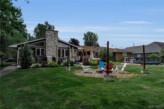 9230 Valley Stream Road, Clarence, NY 14031