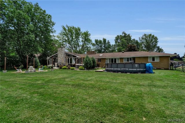 9230 Valley Stream Road, Clarence, NY 14031