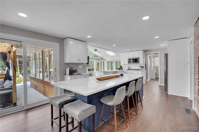 9230 Valley Stream Road, Clarence, NY 14031