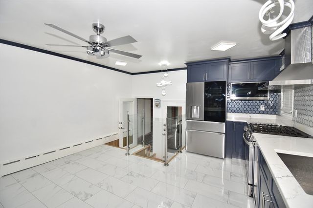 541 Grattan St, Chicopee, MA 01020