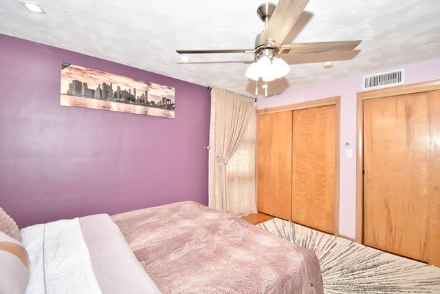 541 Grattan St, Chicopee, MA 01020