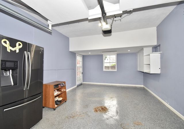 541 Grattan St, Chicopee, MA 01020