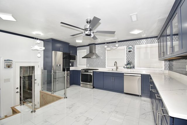 541 Grattan St, Chicopee, MA 01020