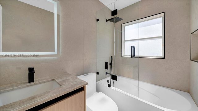 3330 SW 50th St, Hollywood, FL 33312