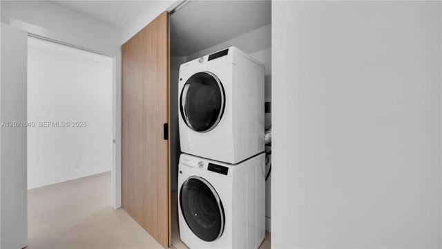 3330 SW 50th St, Hollywood, FL 33312