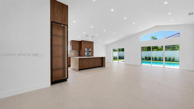 3330 SW 50th St, Hollywood, FL 33312