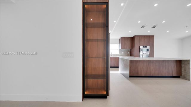 3330 SW 50th St, Hollywood, FL 33312