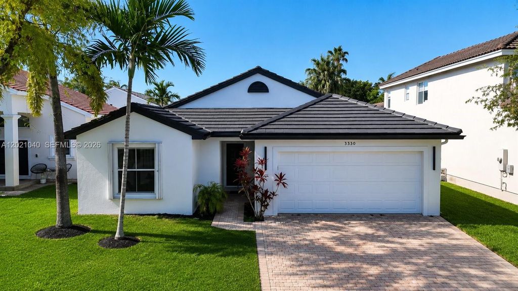 3330 SW 50th St, Hollywood, FL 33312