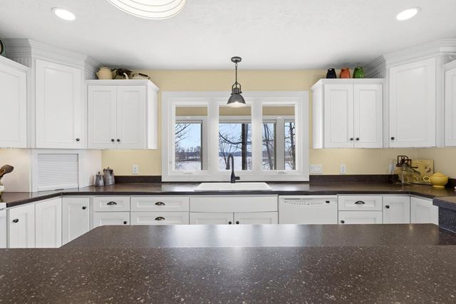 3390 Muskie Dr, Mansfield, OH 44903