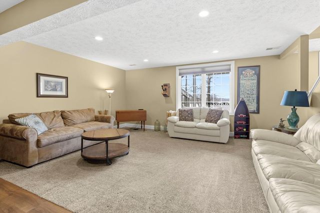 3390 Muskie Dr, Mansfield, OH 44903