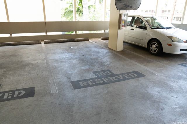 2525 Date Street 605, Honolulu, HI 96826