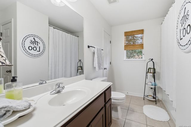 1618 Heavens Peak, San Antonio, TX 78258