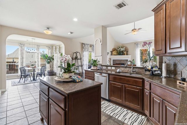 1618 Heavens Peak, San Antonio, TX 78258