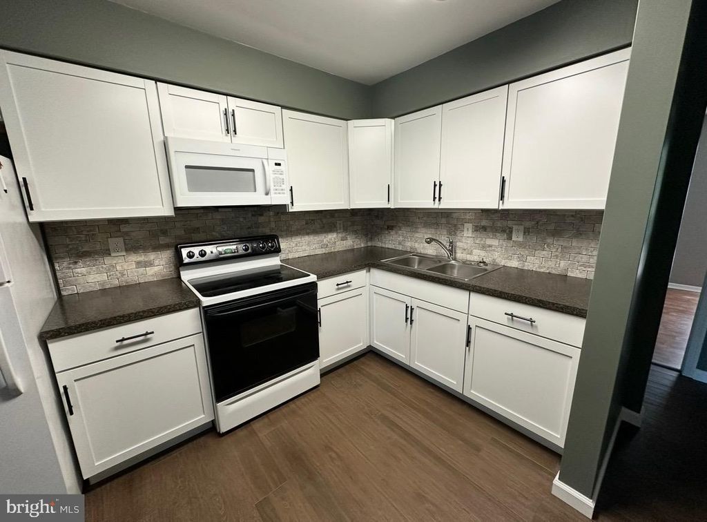 1004-202 BRINKER DR, Hagerstown, MD 21740