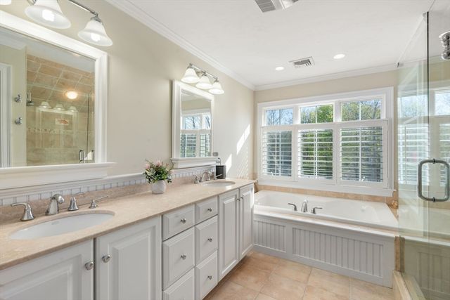60 Robbins Road 9, Plymouth, MA 02360