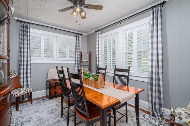 823 N Laurel Street, Lincolnton, NC 28092
