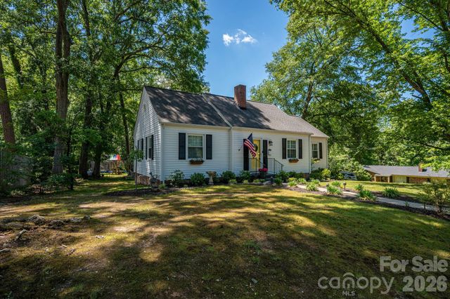 823 N Laurel Street, Lincolnton, NC 28092