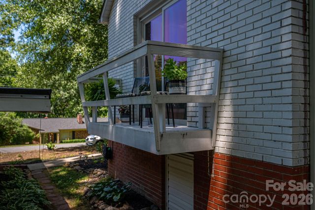 823 N Laurel Street, Lincolnton, NC 28092