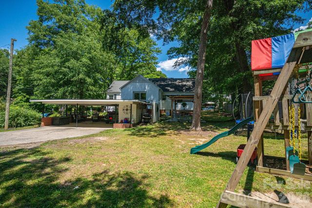 823 N Laurel Street, Lincolnton, NC 28092