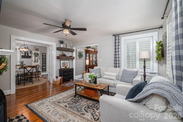 823 N Laurel Street, Lincolnton, NC 28092