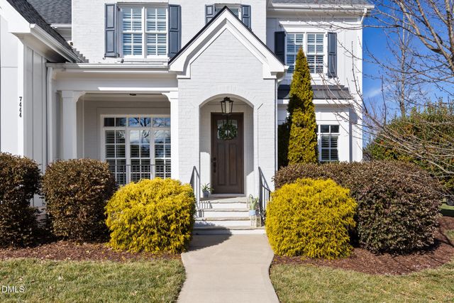 7444 Haywood Oaks Drive, Raleigh, NC 27613