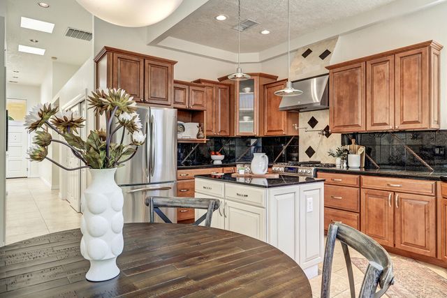 11500 Pine Top Lane NE, Albuquerque, NM 87111