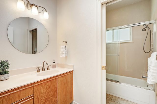 11500 Pine Top Lane NE, Albuquerque, NM 87111
