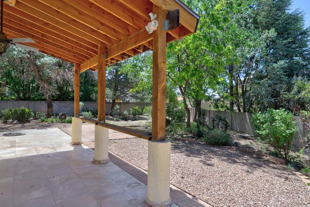 11500 Pine Top Lane NE, Albuquerque, NM 87111