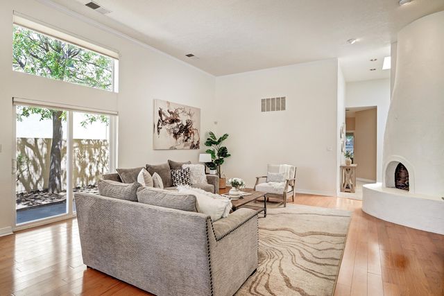 11500 Pine Top Lane NE, Albuquerque, NM 87111