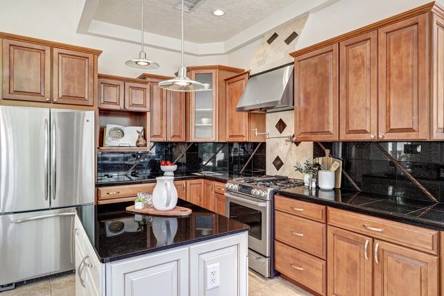 11500 Pine Top Lane NE, Albuquerque, NM 87111