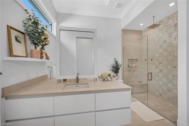 1671 Vinland WAY, Naples, FL 34105