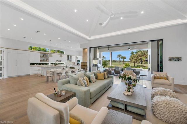 1671 Vinland WAY, Naples, FL 34105