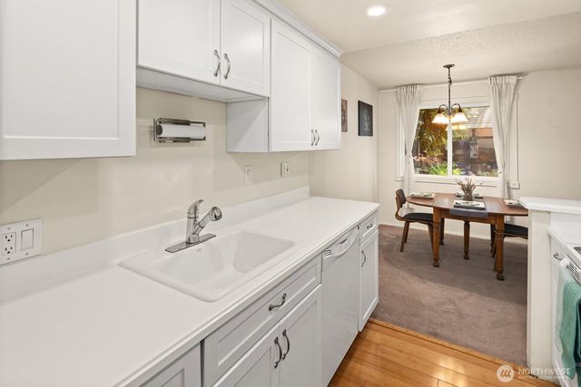 18904 8th Avenue NW #128, Shoreline, WA 98177