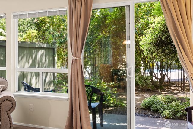 18904 8th Avenue NW #128, Shoreline, WA 98177