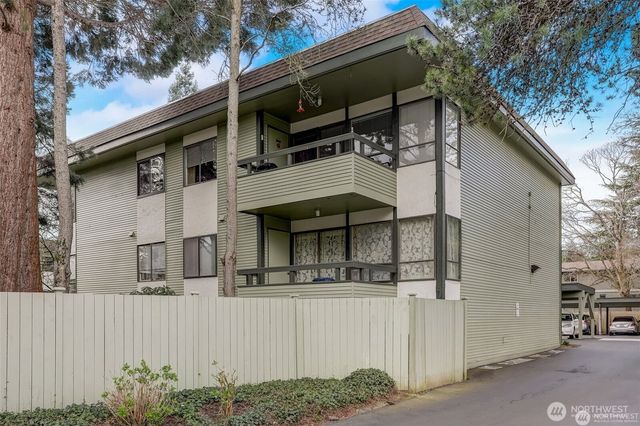 18904 8th Avenue NW #128, Shoreline, WA 98177