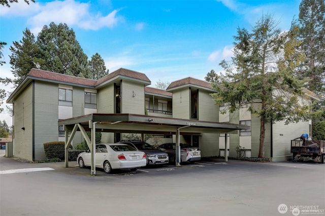 18904 8th Avenue NW #128, Shoreline, WA 98177
